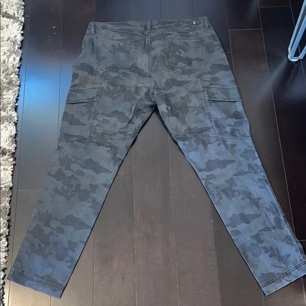 Supplies Woman’s Camouflage Cargo Pants size 12